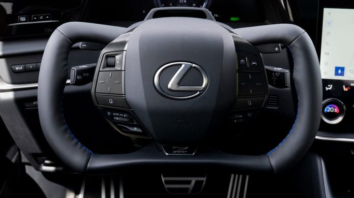 Кінець ери штурвалів: Китай забороняє Yoke-кермо з міркувань безпеки Кінець ери штурвалів: Китай забороняє Yoke-кермо з міркувань безпеки