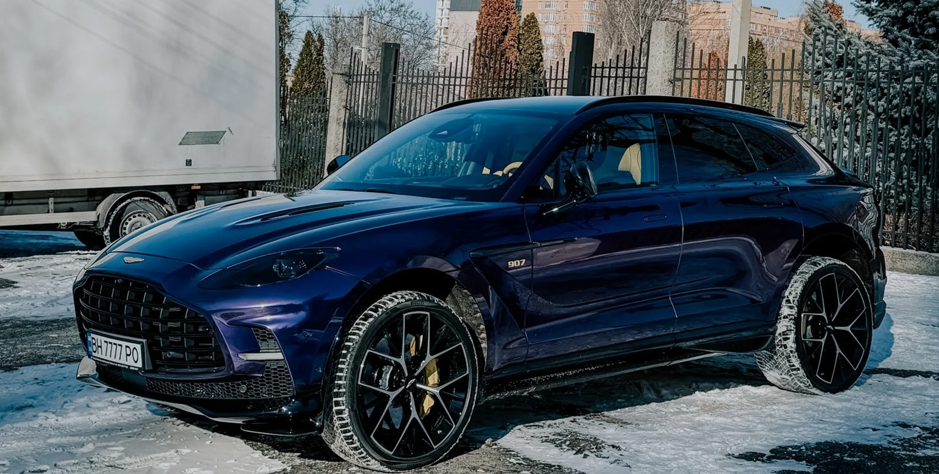 В Україні з'явився 900-сильний кросовер-суперкар