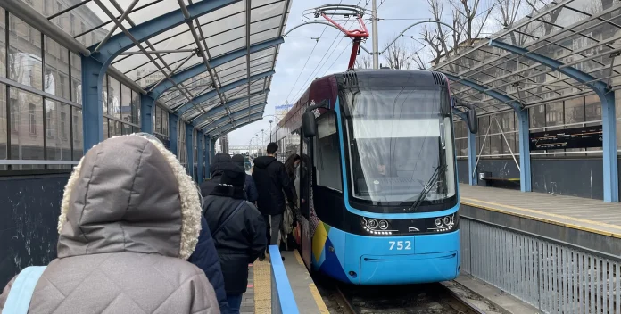 Київ повертає трамваї та тролейбуси: але не всюди