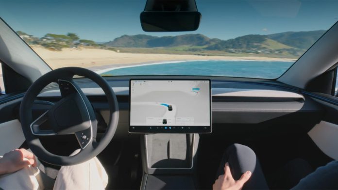 Tesla судиться з владою Каліфорнії через звинувачення у брехні про автопілот