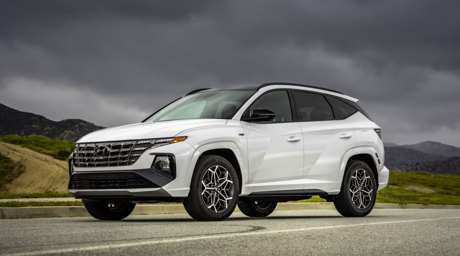 Неочікуваний поворот: українці масово купують бензинові авто