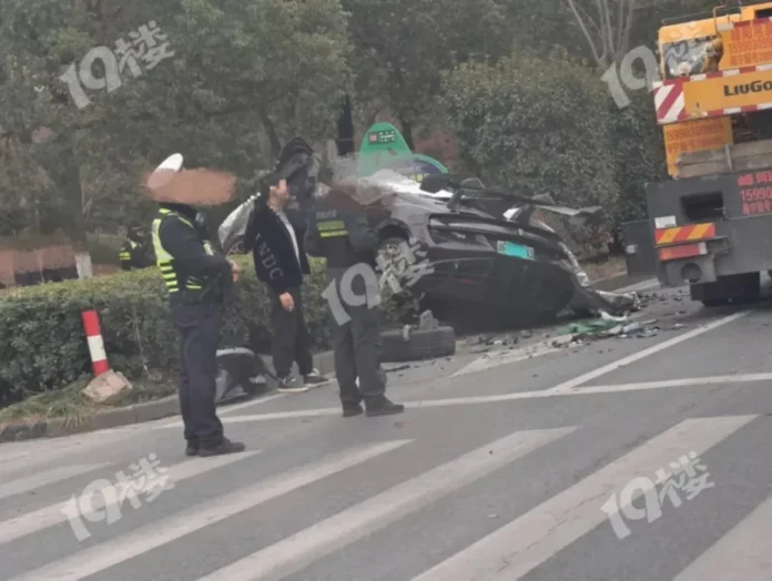 Новий суперкар BYD розтрощили до старту продажів