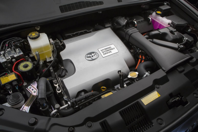 Не електрокарами єдиними: Toyota готує гібридний бум