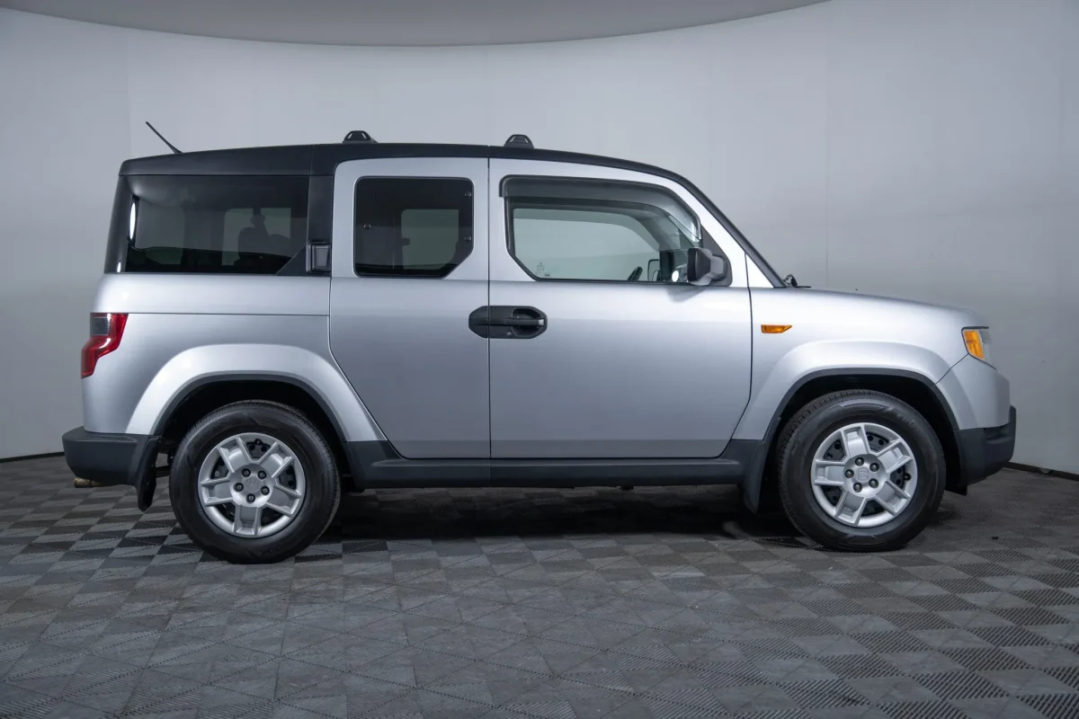 Ідеальний Honda Element 2011 року продають на аукціоні за ціною нового кросовера - фото 1