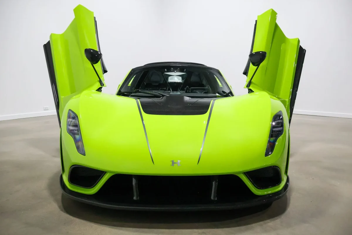 Ексклюзивний Hennessey Venom F5 Roadster на 1817 сил шукає нового власника: ставки вже перевищили $2 млн - фото 4