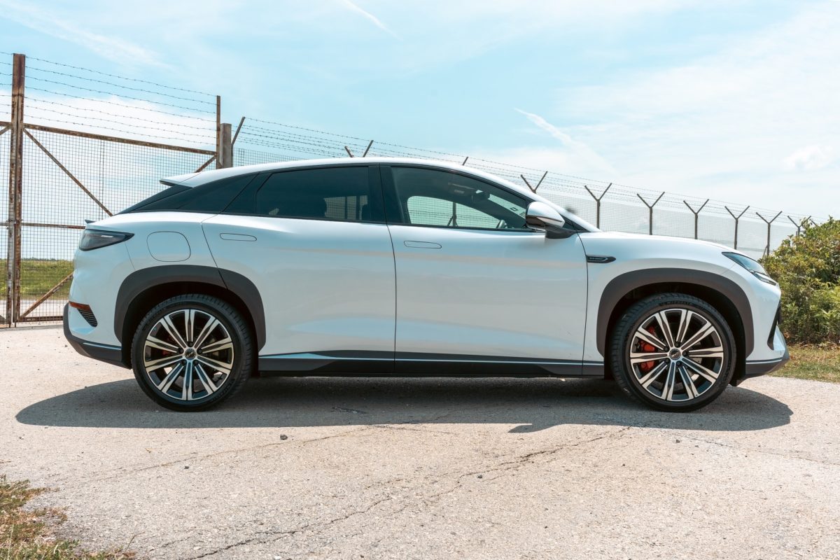 BYD Sealion 7: серйозний конкурент Tesla Model Y із вражаючою динамікою - фото 2