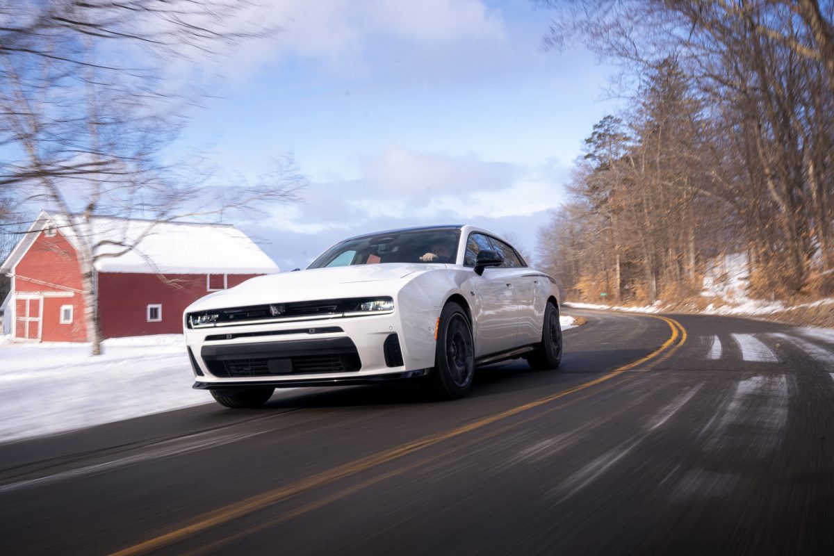 Новий Dodge Charger R/T прощається з V8, але стає значно швидшим - фото 1