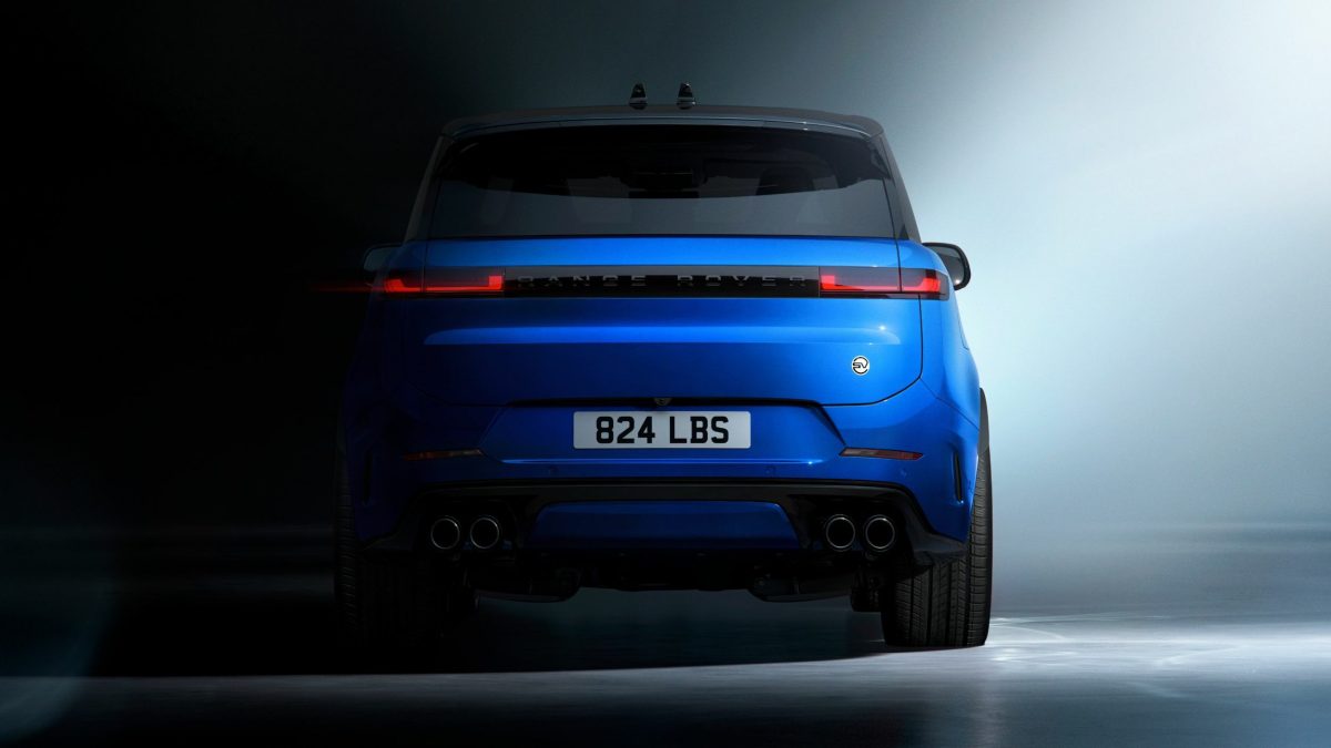 Представлено лімітований Range Rover Sport SV Ultimate Edition: повернення легендарного кольору та божевільна потужність - фото 3
