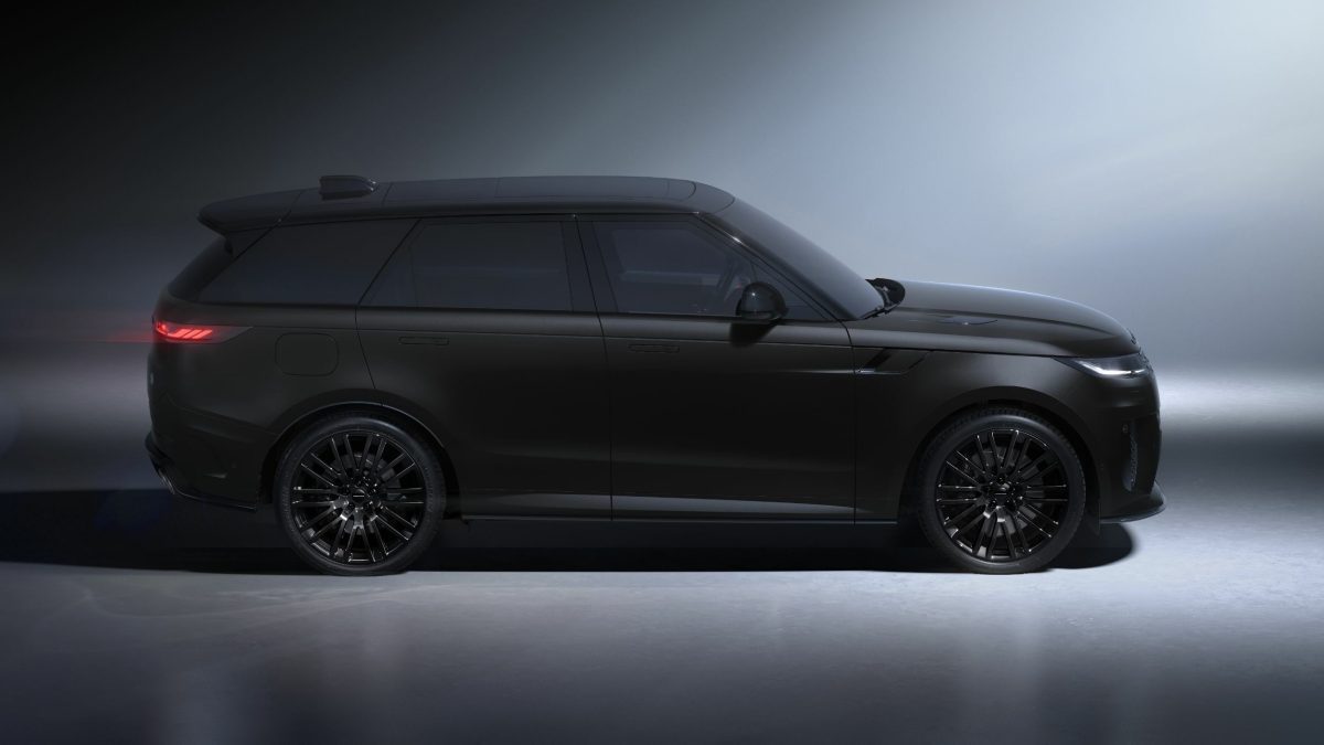 Представлено лімітований Range Rover Sport SV Ultimate Edition: повернення легендарного кольору та божевільна потужність - фото 8