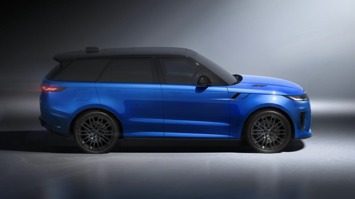 Представлено лімітований Range Rover Sport SV Ultimate Edition: повернення легендарного кольору та божевільна потужність - фото 1
