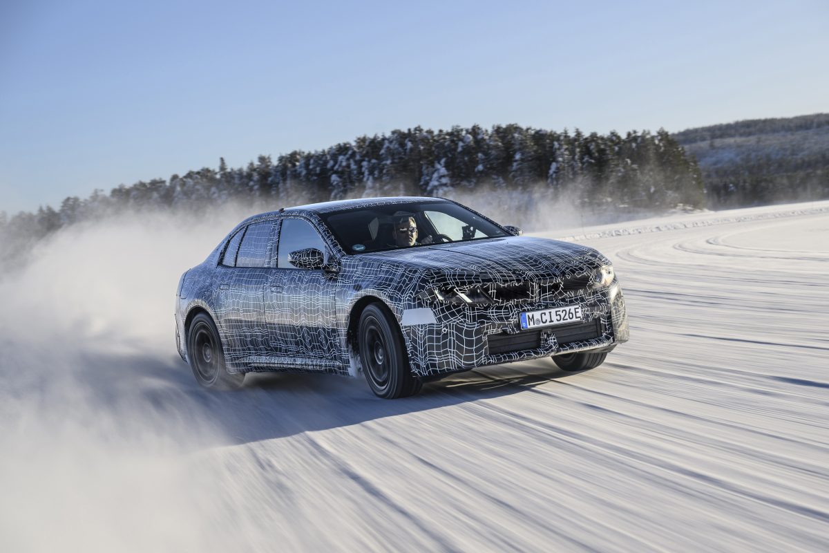 Витік фото нового BMW i3: дизайн електричної «трійки» розсекретили за два дні до прем'єри - фото 8