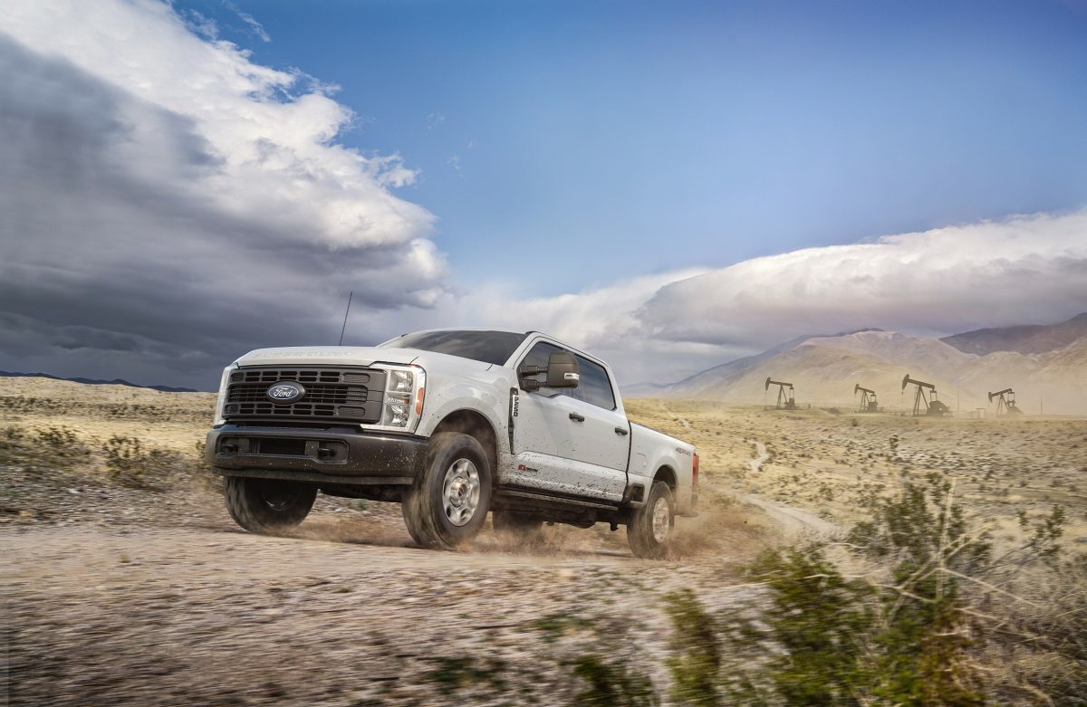 Ford оновив лінійку Super Duty 2027 року: нові позашляхові пакети Tremor та розкіш для комерційних шасі - фото 2