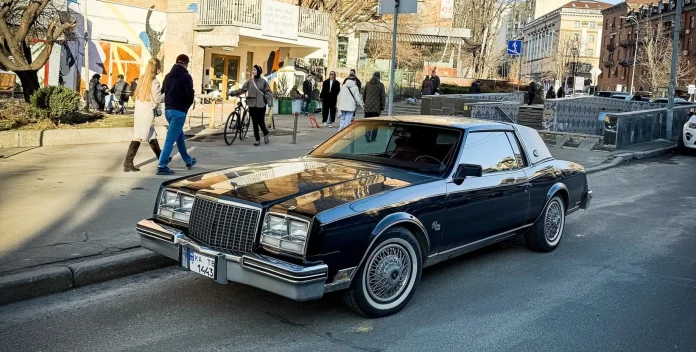 Рідкісний Buick Riviera з дизелем здивував Київ