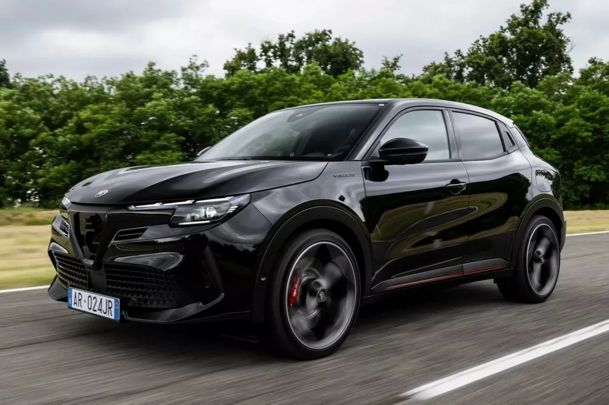 Alfa Romeo звітує про успішний 2025 рік: продажі зросли, але є нюанс - фото 1