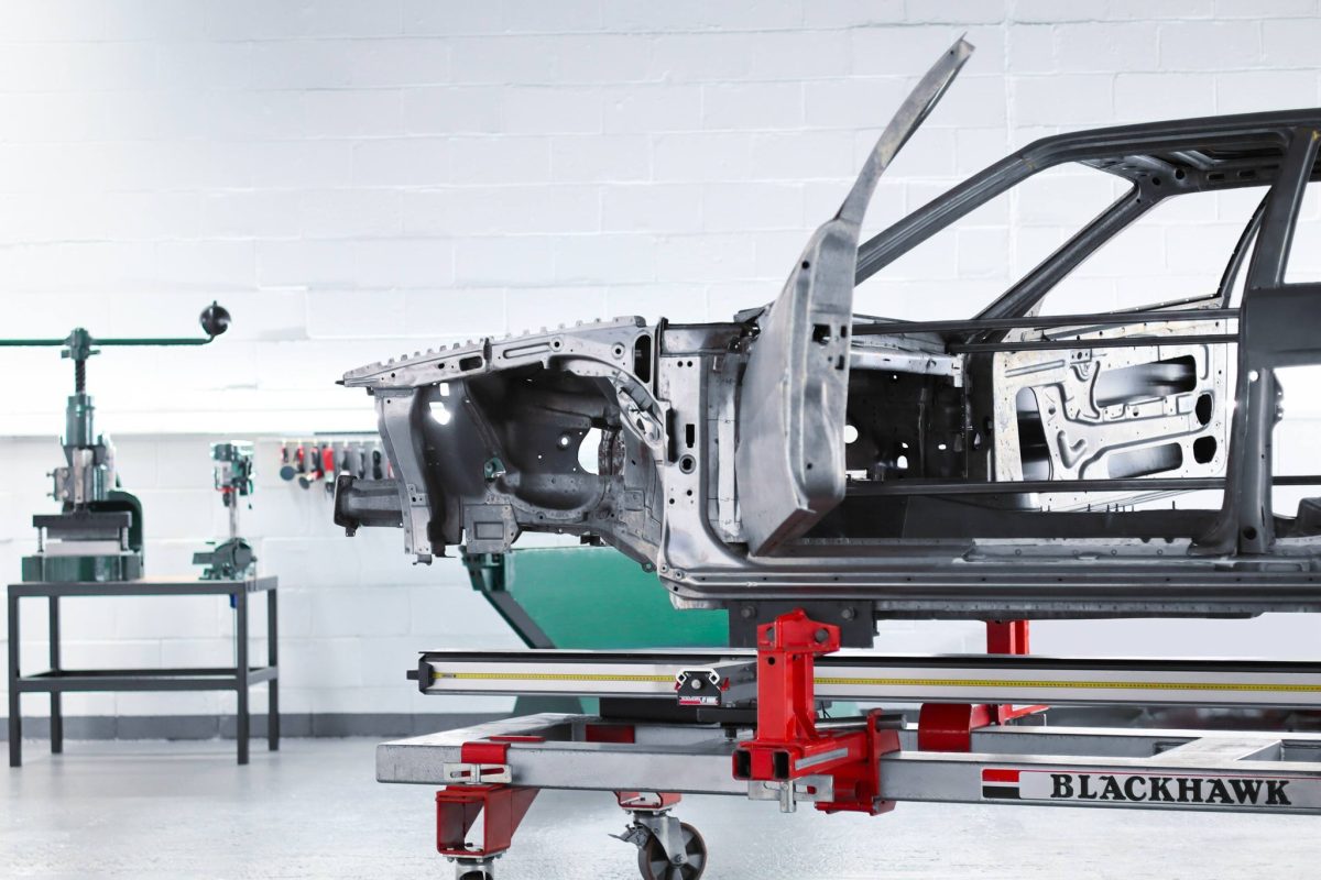 Легендарна Audi Quattro повертається: 600-сильний V8, "механіка" та дизайн у стилі Group B - фото 4