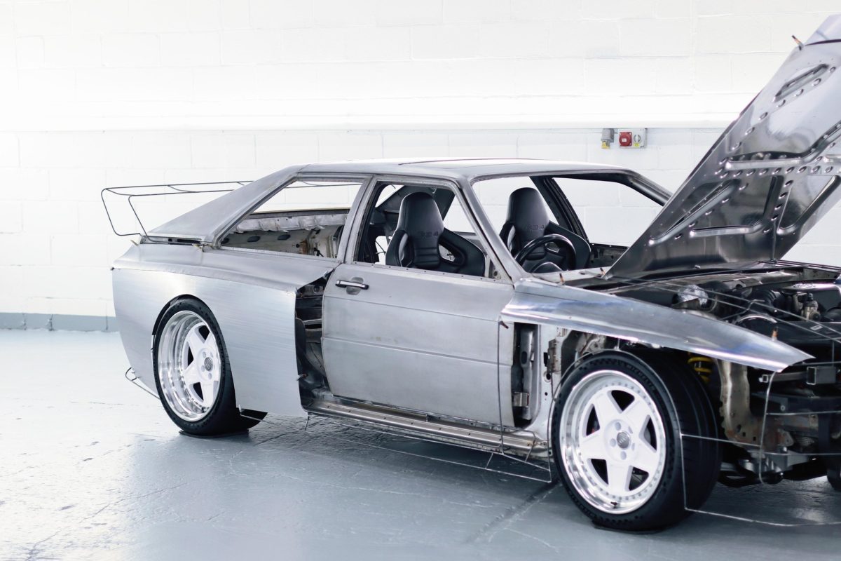 Легендарна Audi Quattro повертається: 600-сильний V8, "механіка" та дизайн у стилі Group B - фото 6