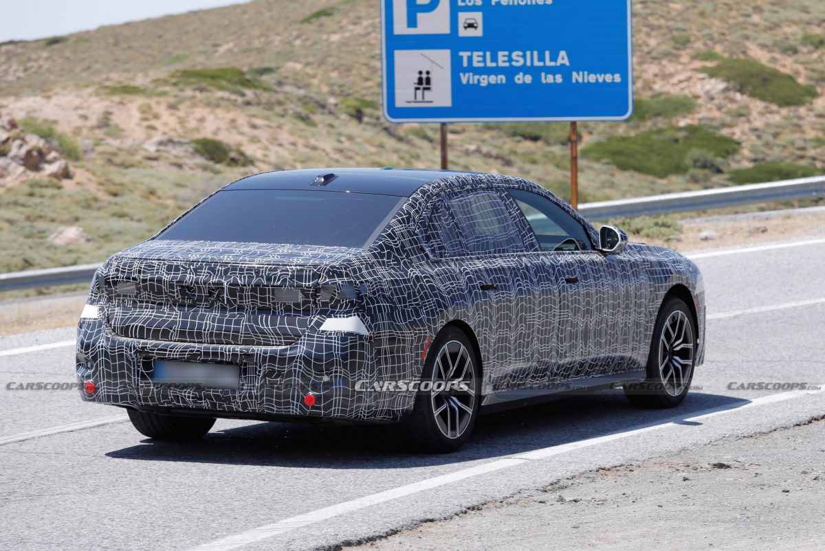 BMW показала перший тизер оновленого флагмана 7-Series перед дебютом у Пекіні - фото 2