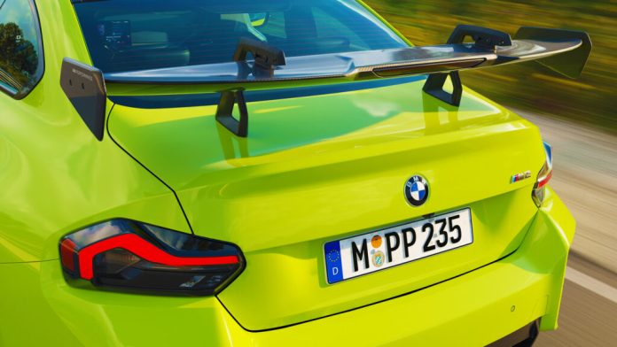 BMW перетворює M2 на трековий спорткар: представлено екстремальний пакет M Performance Track Kit