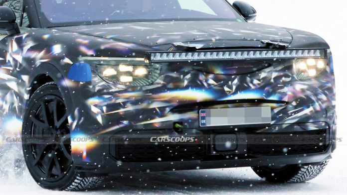 Bentley готує «молодшого брата» Bentayga: новий електричний кросовер помітили на зимових тестах