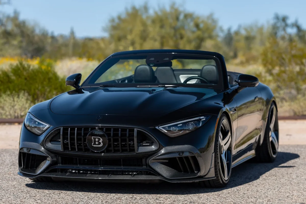 Рідкісний суперкар Brabus втратив майже 200 тисяч доларів у ціні, але нікому не знадобився - фото 1