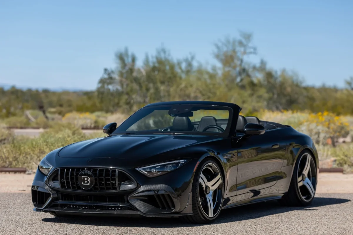 Рідкісний суперкар Brabus втратив майже 200 тисяч доларів у ціні, але нікому не знадобився - фото 2