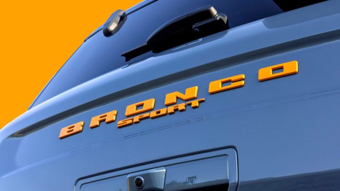 Ford відкликає 1,74 мільйона авто: камери заднього виду працюють догори дриґом або вимикаються