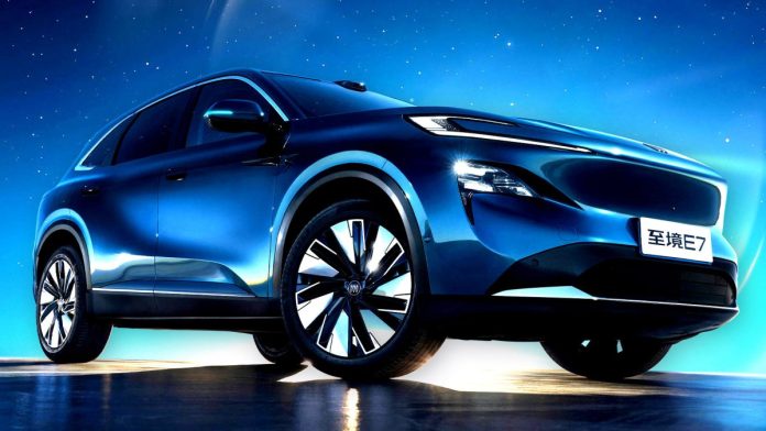 Buick розкрив подробиці про новий кросовер Electra E7: запас ходу 1600 км та «холодильник» у салоні