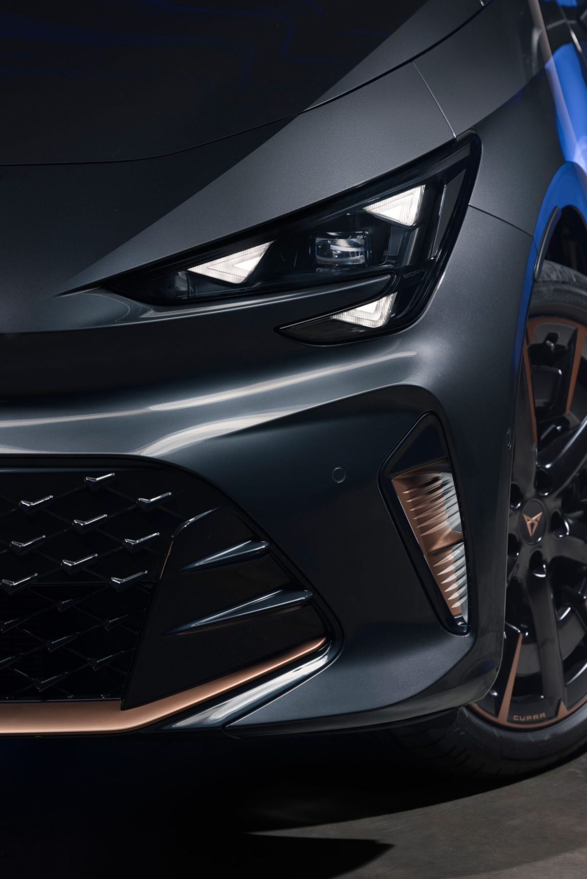 Офіційно представлено оновлений Cupra Born: більше агресії в дизайні та виправлення помилок ергономіки - фото 3