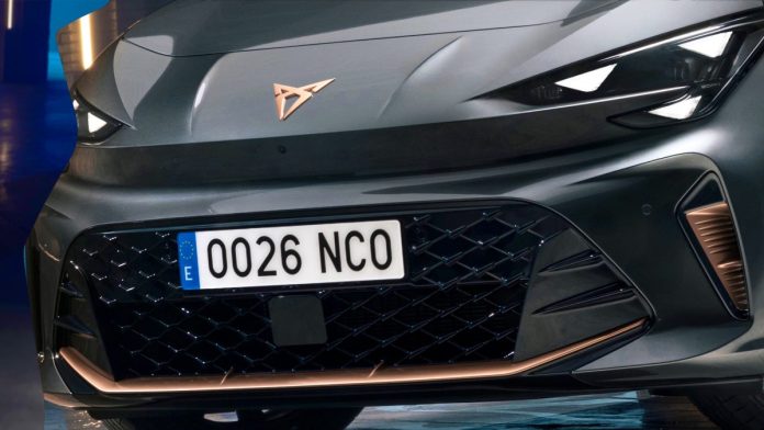 Офіційно представлено оновлений Cupra Born: більше агресії в дизайні та виправлення помилок ергономіки