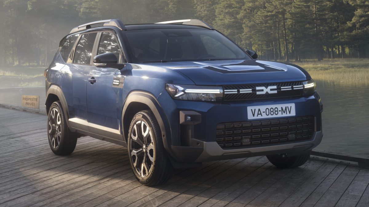 Dacia розкрила плани до 2030 року: чотири нові електромобілі та наступна генерація Sandero - фото 4