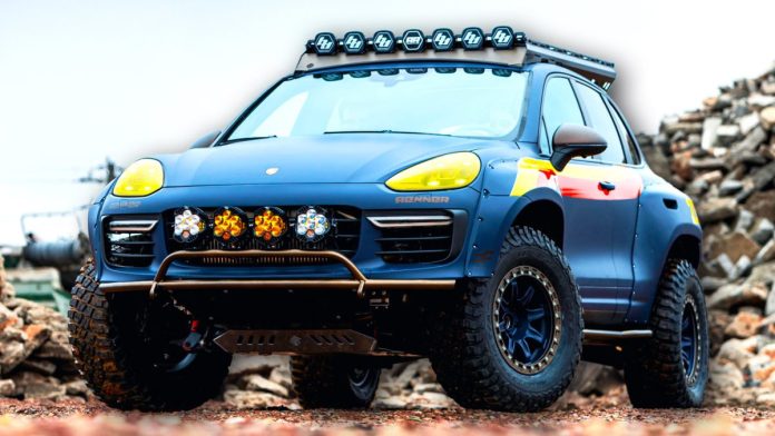 Porsche Cayenne перетворили на 650-сильного монстра для бездоріжжя у стилі «Дакар» Porsche Cayenne перетворили на 650-сильного монстра для бездоріжжя у стилі «Дакар»