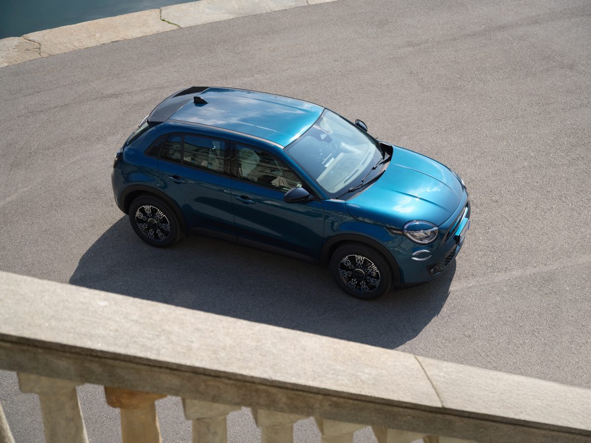 Лінійка Fiat 600 поповнилася базовою бензиновою версією та спецвипуском Street Edition - фото 5