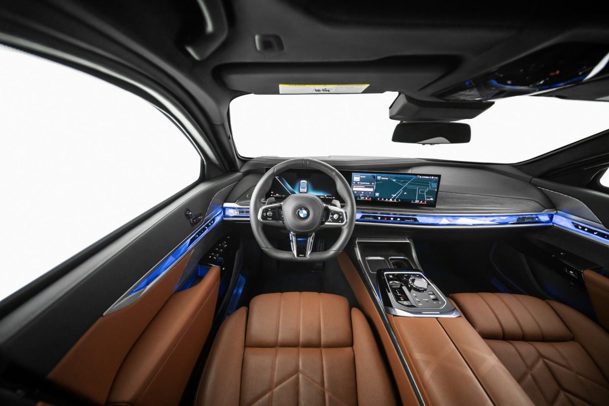 Канадське ательє Inkas перетворило новий BMW 7-Series на неприступну фортецю - фото 4