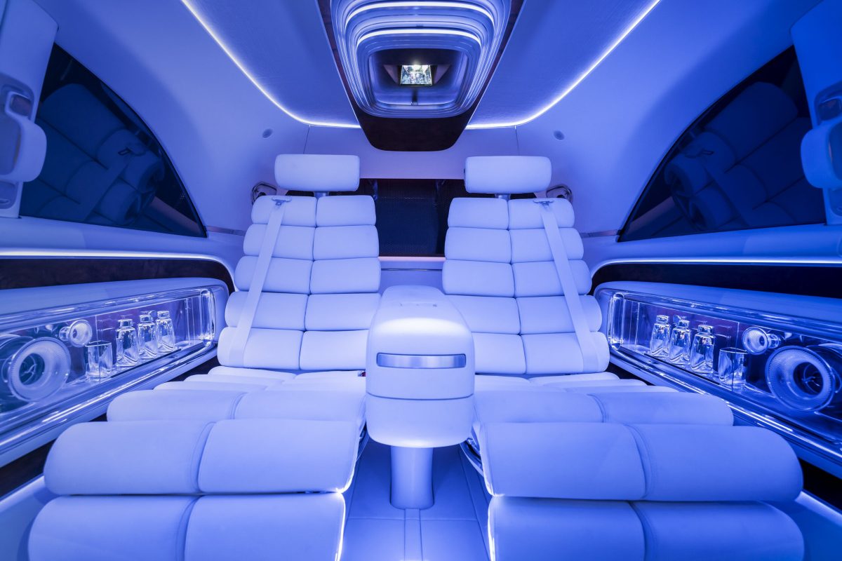 Mercedes анонсував розкішний вен VLS: він отримає ексклюзивну версію Maybach - фото 4