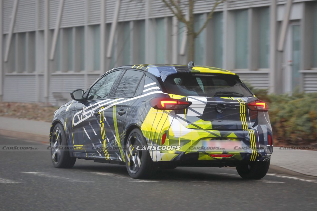 Opel готує повернення легенди: помічено новий електричний "хот-хетч" Corsa GSE - фото 6