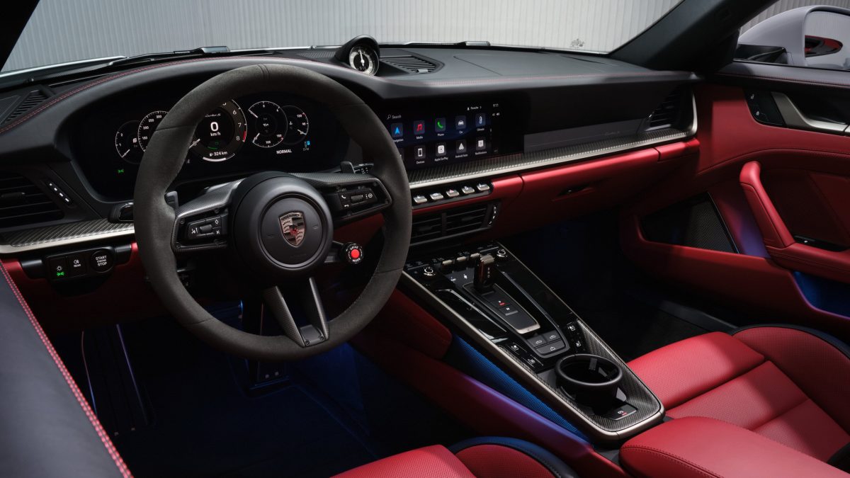 Гібридна магія: новий Porsche 911 Turbo S став одним із найшвидших автомобілів у світі - фото 3