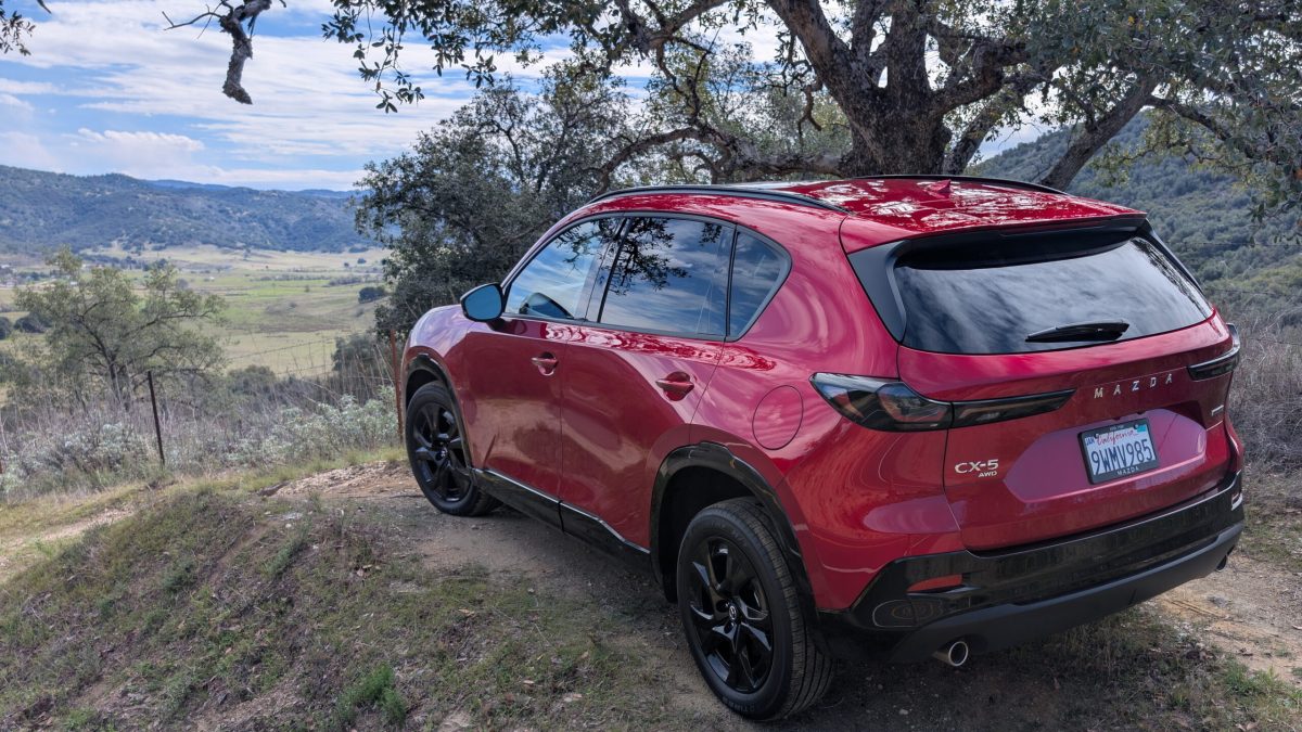 Mazda розглядає створення брутальної позашляхової версії кросовера CX-5 - фото 1