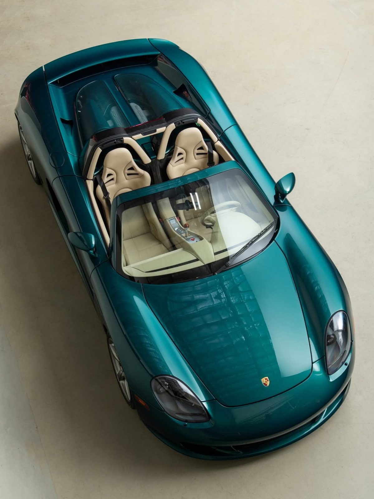 Canepa представила унікальний рестомод Porsche Carrera GT та 850-сильний 959 - фото 3