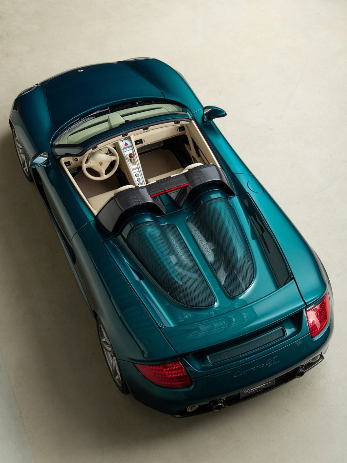 Canepa представила унікальний рестомод Porsche Carrera GT та 850-сильний 959 - фото 4