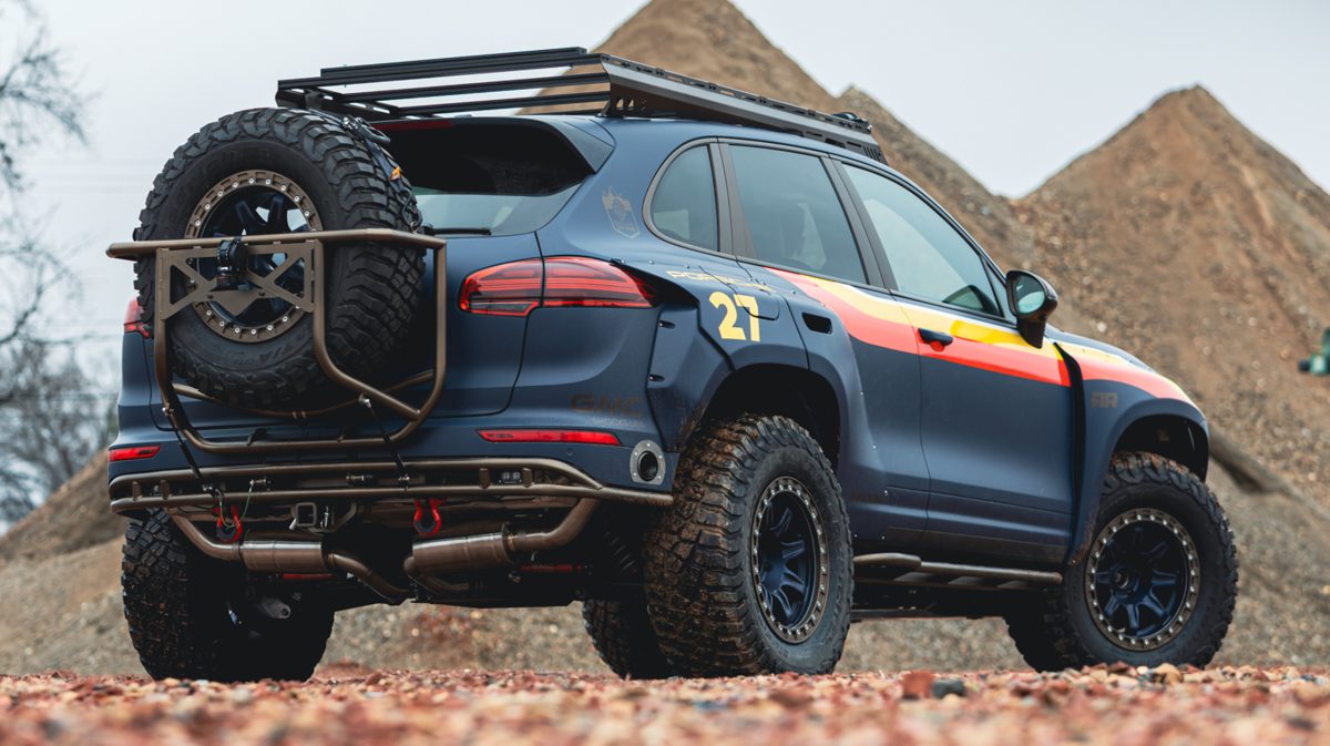 Porsche Cayenne перетворили на 650-сильного монстра для бездоріжжя у стилі «Дакар» - фото 1