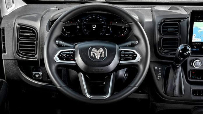 Майже 140 000 автомобілів Ram під загрозою: регулятори розслідують відмову кермового управління