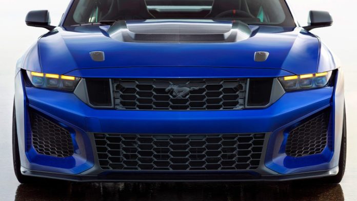 Шокуючі ціни на Ford Mustang Dark Horse SC: понад 175 тисяч доларів за топову версію
