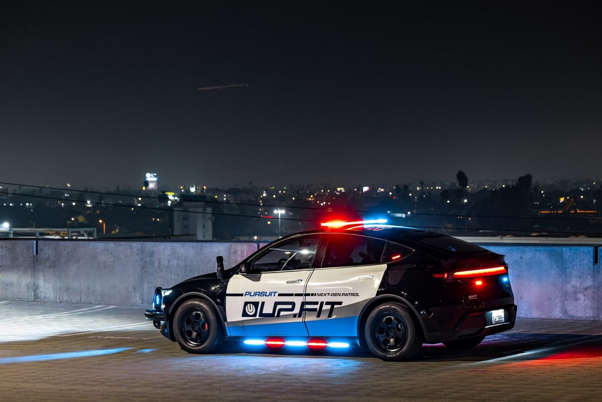 Поліція Техасу першою у світі отримала патрульну версію оновленої Tesla Model Y 2026 - фото 2