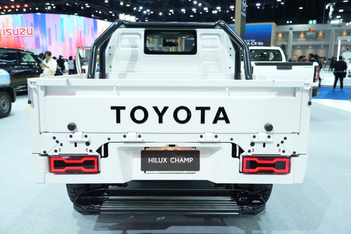 Бюджетний пікап Toyota Hilux Champ отримав брутальний тюнінг у стилі Brabus - фото 1
