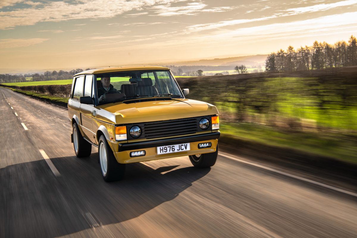 Епохальне відродження: Twisted Automotive представили класичний Range Rover із V8 на 500 сил - фото 2