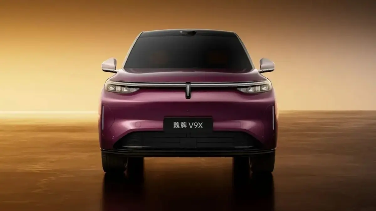 Great Wall Motor відкрито скопіювала рекламу Range Rover: очільник компанії публічно перепросив - фото 3