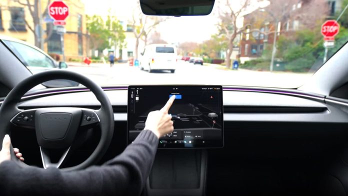 Tesla знову змінила правила перенесення автопілота FSD: погані новини для покупців Cybertruck