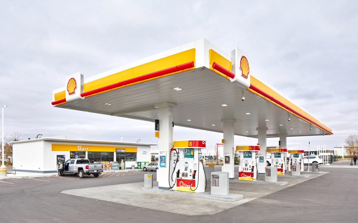 Ціни на пальне б'ють рекорди: найбільший стрибок з 2022 року на тлі конфлікту з Іраном - фото 1