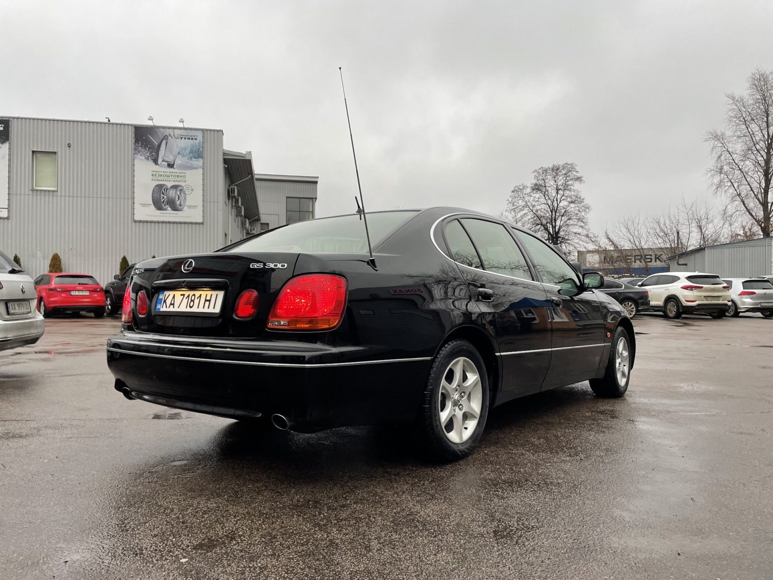 Японська капсула часу: Lexus GS300 у стані нового