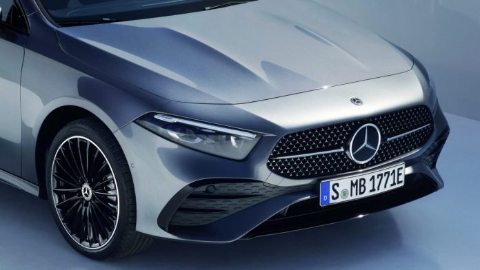 Mercedes A-Class отримає нове життя: модель стане електромобілем наприкінці десятиліття
